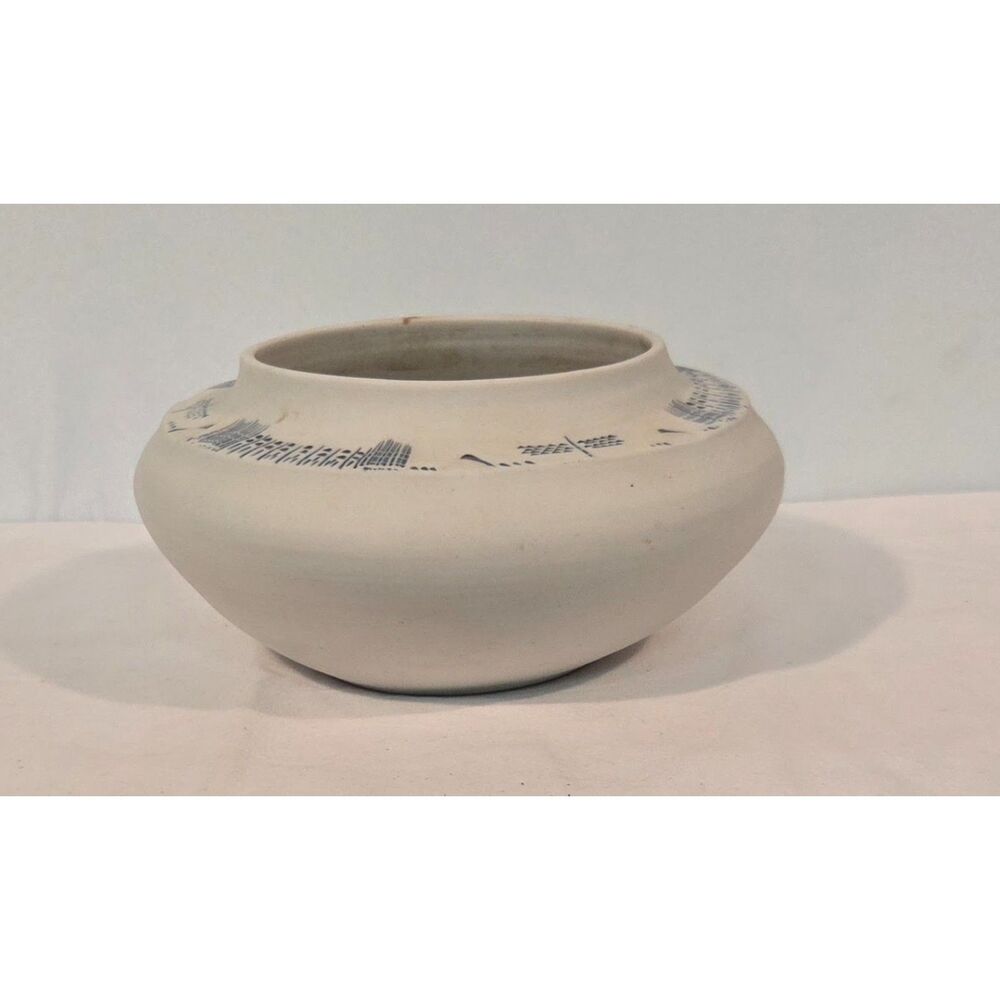 Sarah Ness Holcomb Studio Pottery Bowl Signed Hand Thrown Vessel